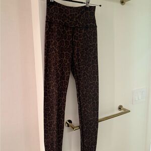 Carbon38 Brown Leopard Print Leggings
